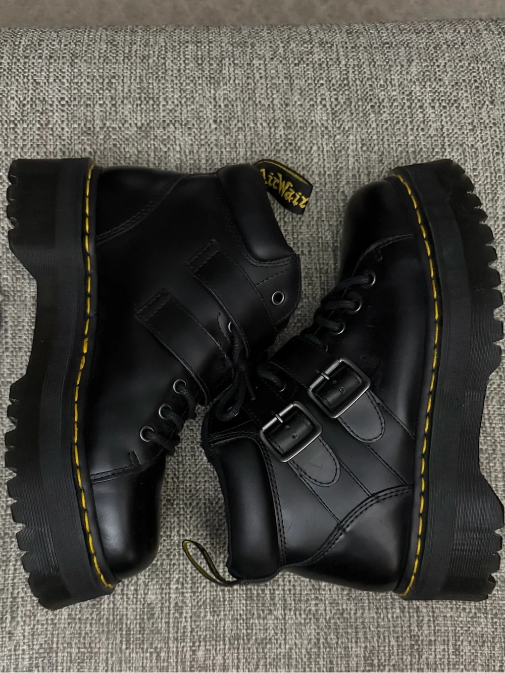 Dr. Martens Black Bryony